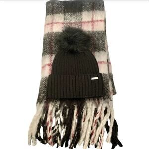 NEW Steve Madden Black Hat and Plaid Scarf Set
